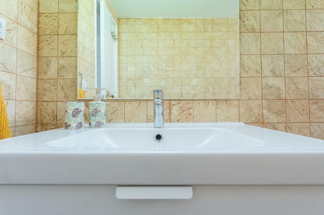 Cozy Apartment In Salinetas Beach. Ngoại thất bức ảnh